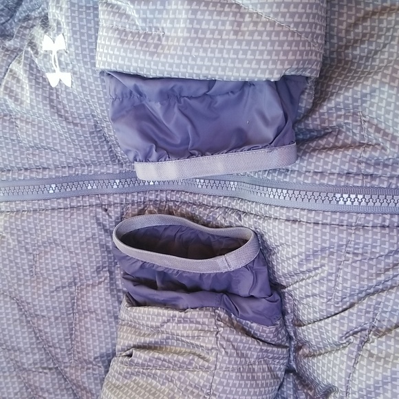 Under Armour, Puffer Jacket. - Picture 8 of 8